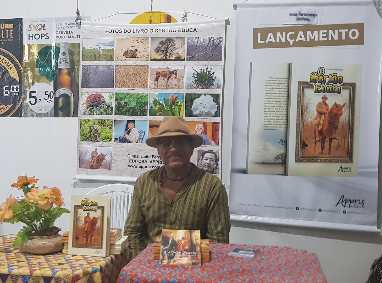 Lançamento de livros pelos professores do Departamento.jpg