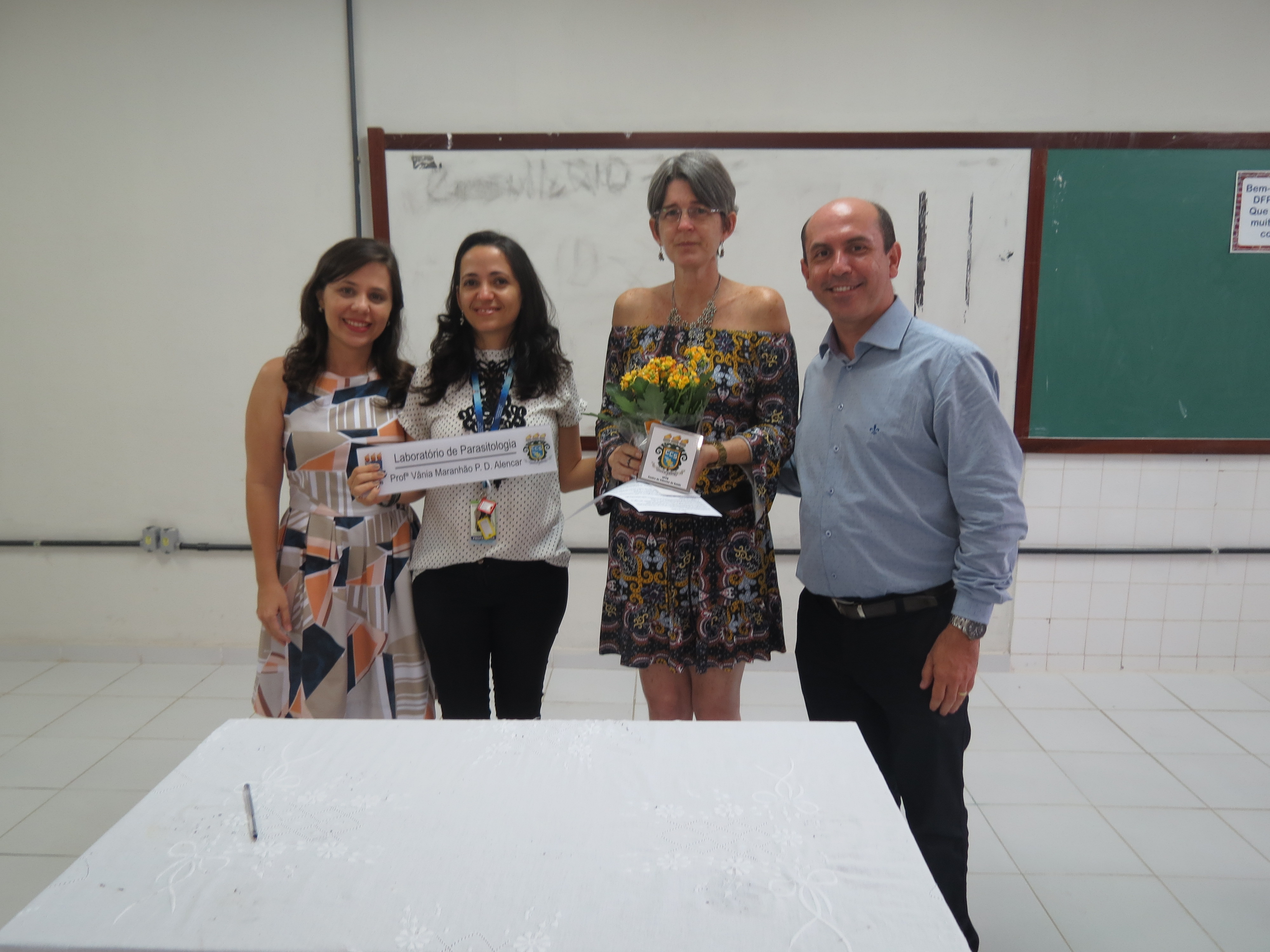 Homenagem a Profª Vânia maranhão