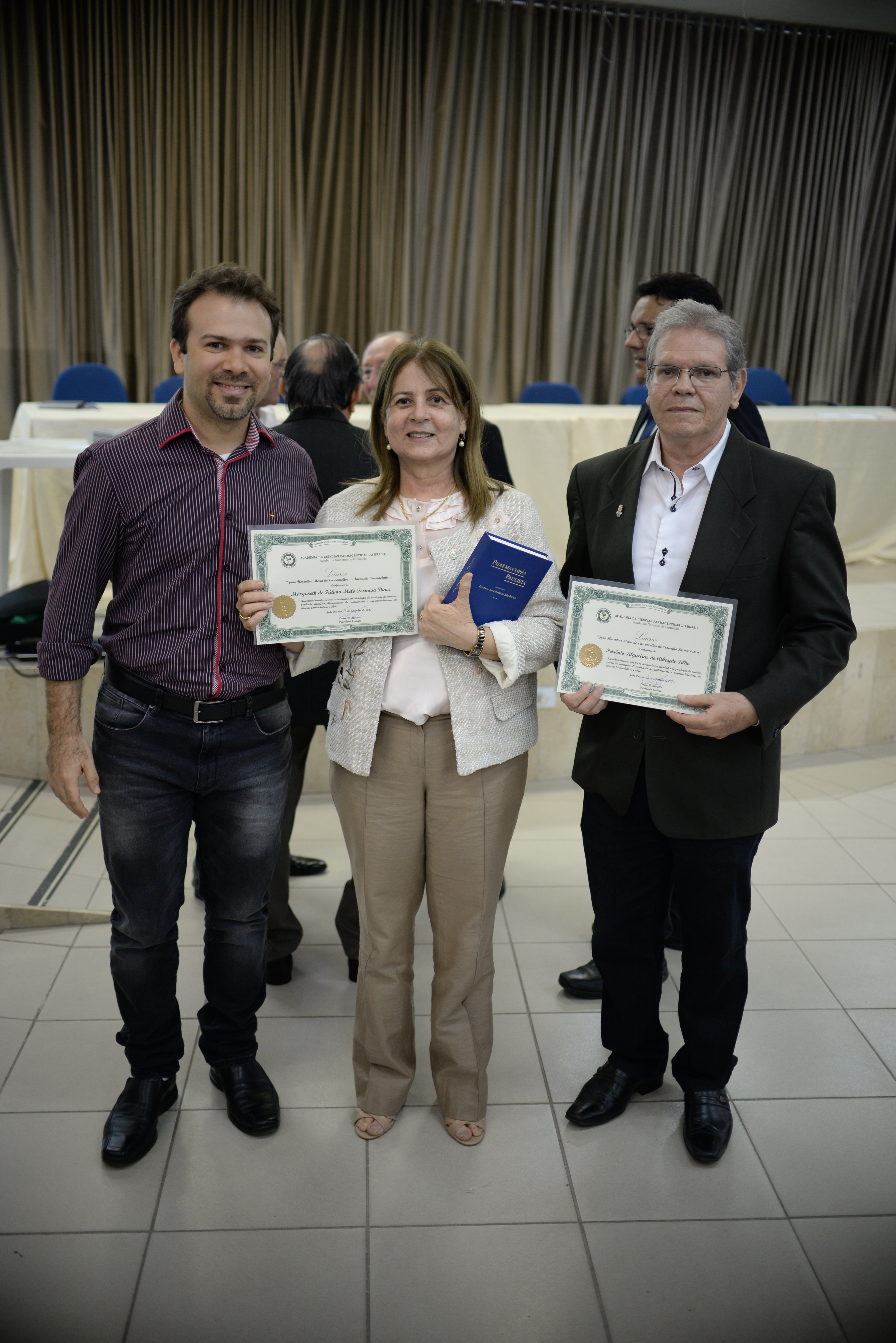 Cleverton, Reitora e Petrônio.