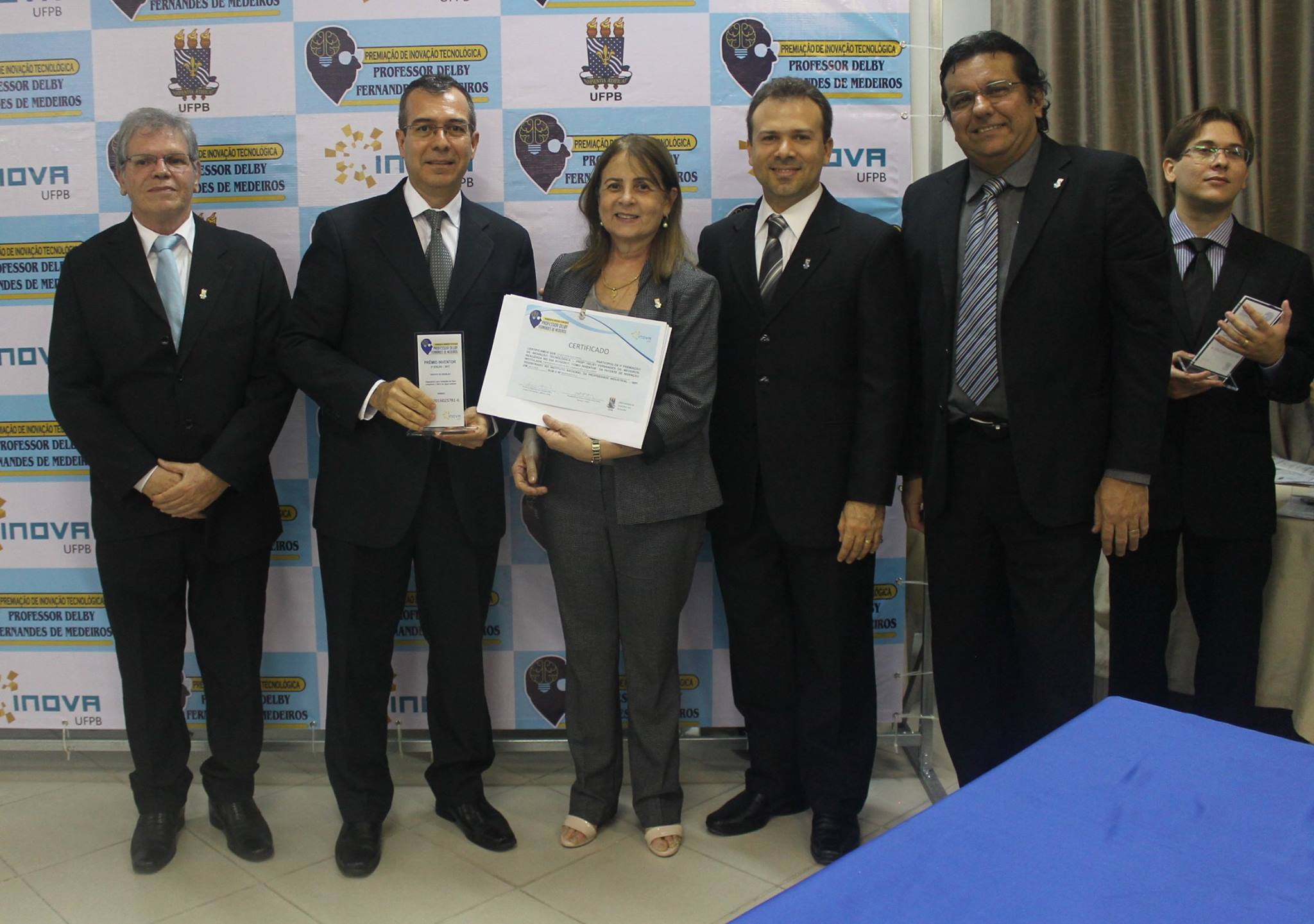 Prof. Ítalo de Souza Aquino, do Campus III, também foi homenageado.