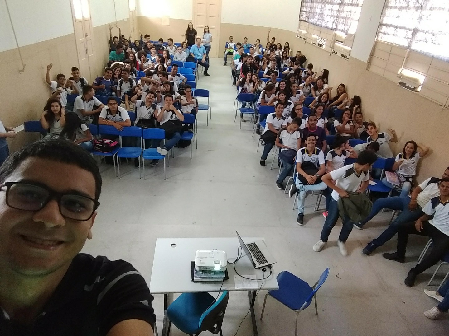 palestra na escola.jpg