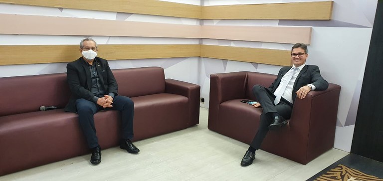 REITOR DA UFPB CONCEDE ENTREVISTA AO CAFÉ COM NOTÍCIA NA TV MASTER