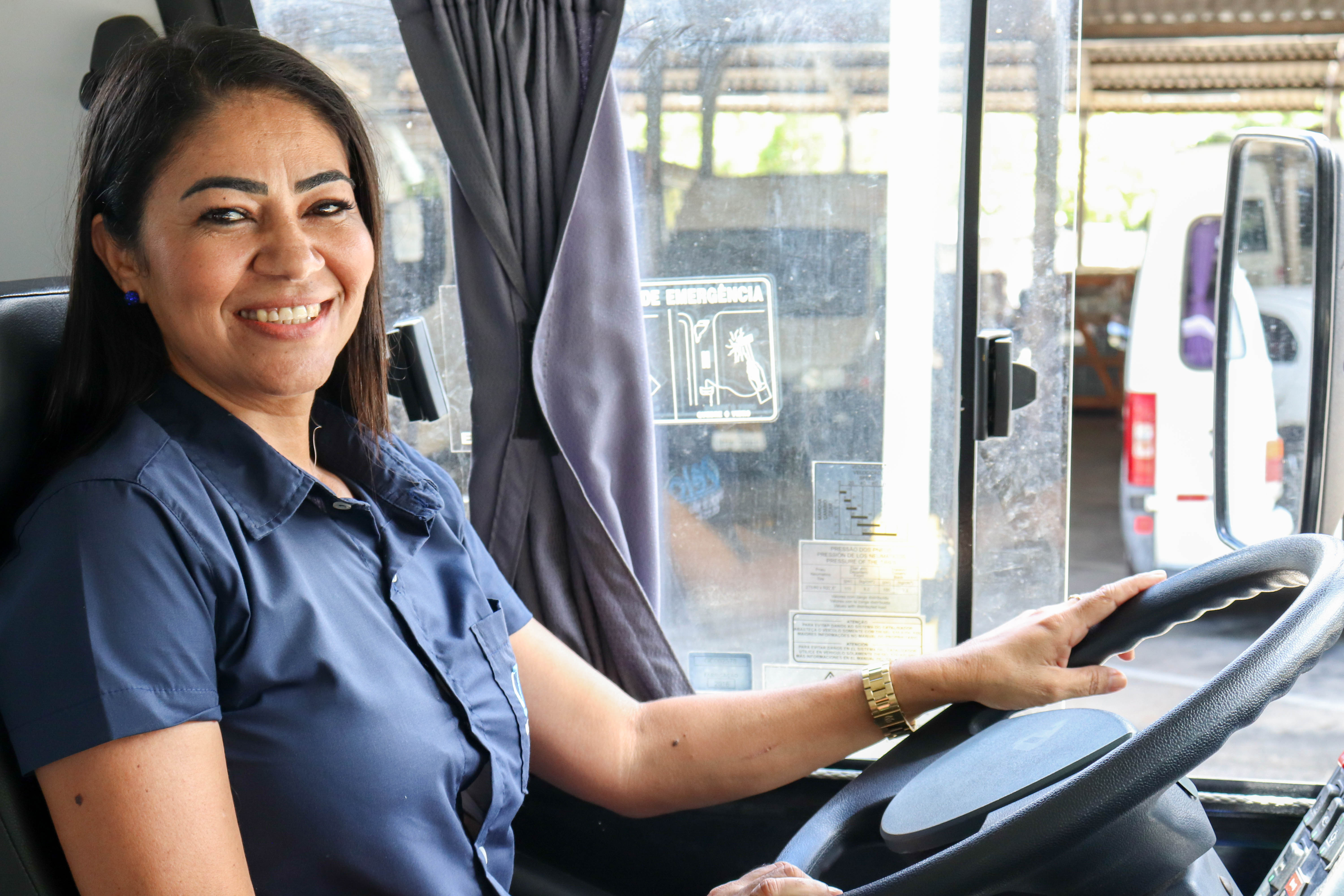 Primeira Mulher Motorista Do Quadro Terceirizado Da Ufpb Assume Direção De ônibus Circular 1469