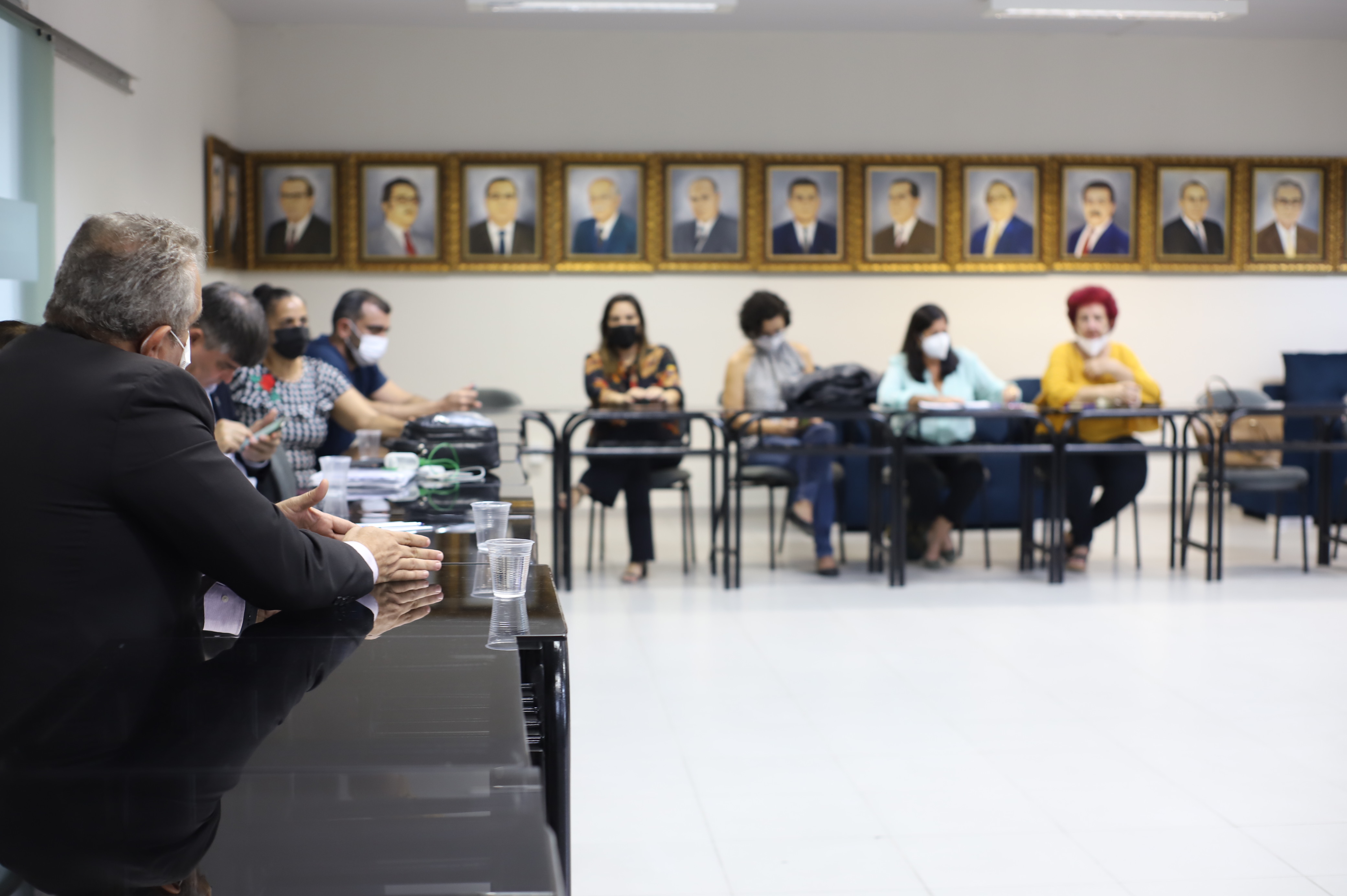 UFPB DIALOGA COM REPRESENTANTES DE ASSOCIAÇÕES DE DOCENTES E DE CESSIONÁRIOS E PERMISSIONÁRIOS