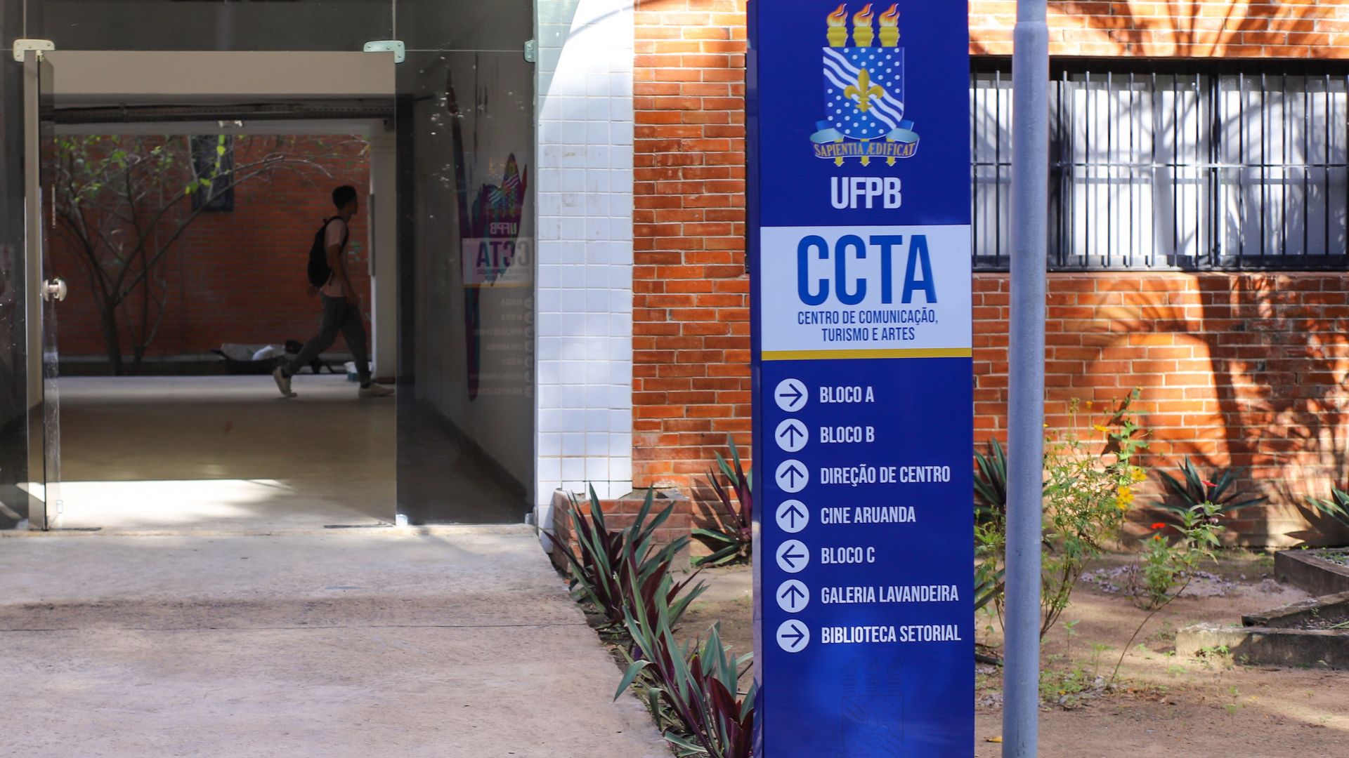 UFPB abre seleção para professor voluntário na área de Educação das Relações Raciais nas Artes Cênicas UFPB abre seleção para professor voluntário na área de Educação das Relações Raciais nas Artes Cênicas